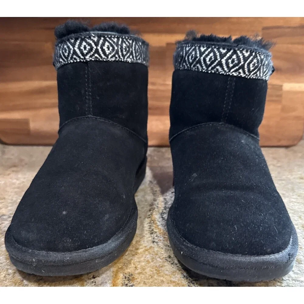 MINNETONKA Black‎ Sheepskin Aztec Ankle Boots Womens Sz 8 NWOB #85570